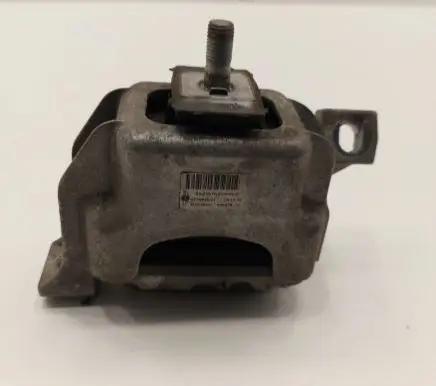 Mini One - Cooper Coupe R56 Engine mount bracket 6778645
