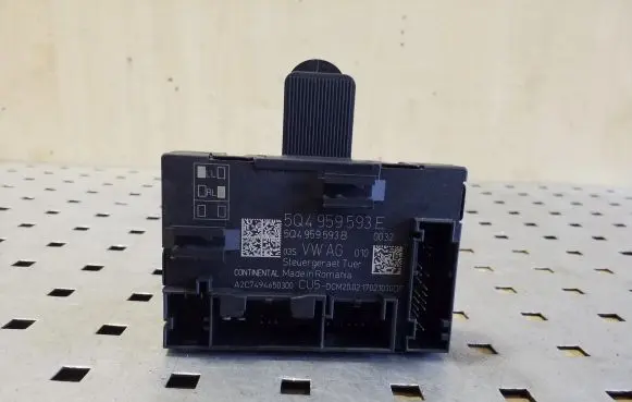 Skoda Superb B8 (3V) Door control unit/module 5Q4959593E