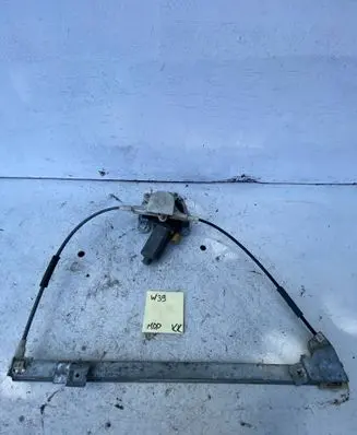 Renault Megane I Front door window regulator with motor 0130821721