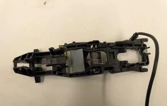 Mercedes-Benz CLS AMG C219 Front door exterior handle/bracket A2117600234 A2115450828 2117600234