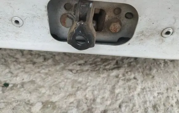 Renault Laguna III Rear door check strap stopper