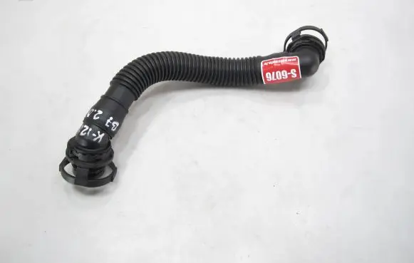 Volkswagen PASSAT B7 Breather hose/pipe 03L103493AE