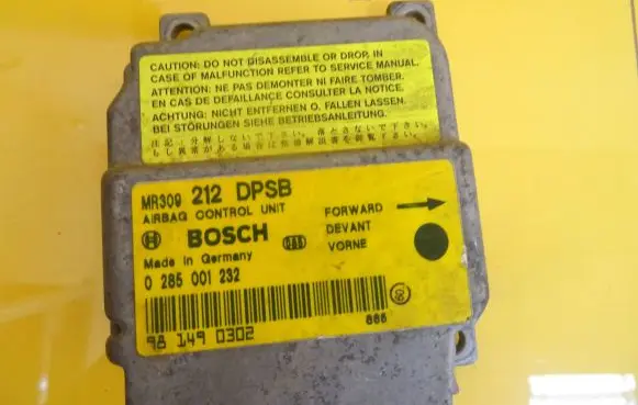 Mitsubishi Carisma Airbag control unit/module 0285001232