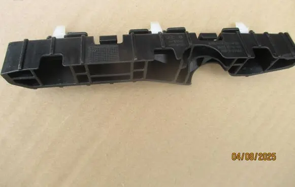 Hyundai i10 Front bumper mounting bracket 86516B9500 04082025
