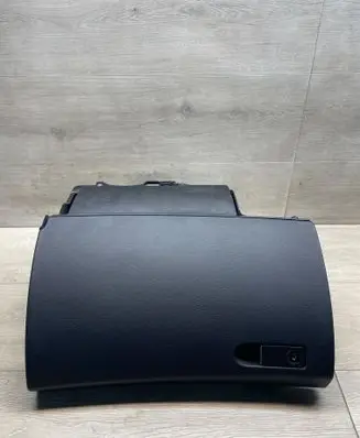 Mercedes-Benz C W204 Glove box A2046803391 0000878217 20111202T581