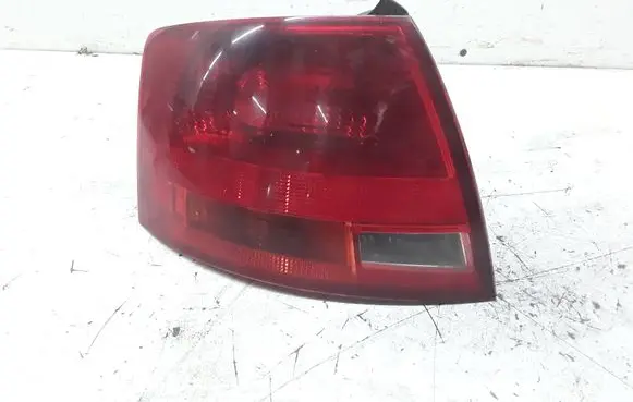 Audi A4 S4 B7 8E 8H Rear/tail lights 8E9945095