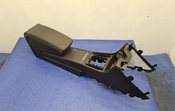 Volkswagen PASSAT CC Center console 3AB863243