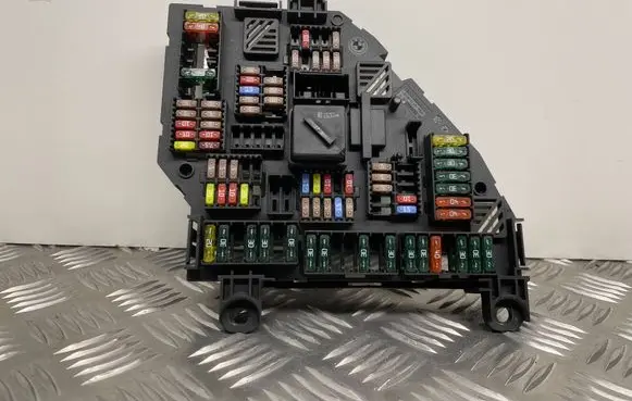 BMW 5 GT F07 Fuse module 9210857