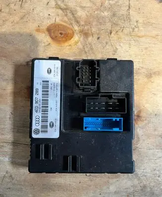 Audi A8 S8 D3 4E Comfort/convenience module 4E0907289 5DK00843206 4E0910289A