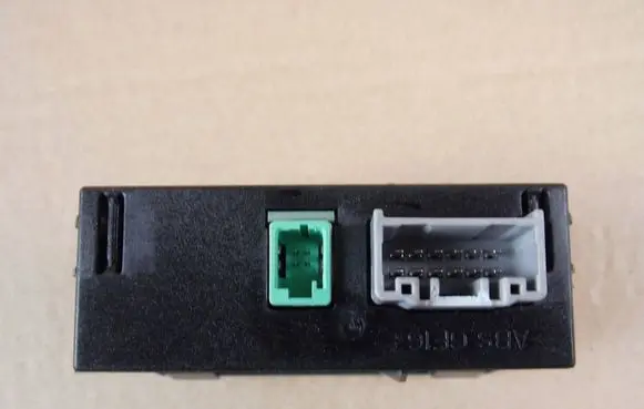 Mazda CX-3 USB socket connector D09H669U0B