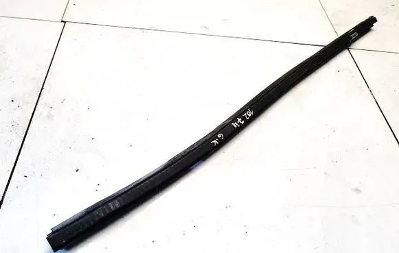 Opel Insignia A Rubber seal rear door 