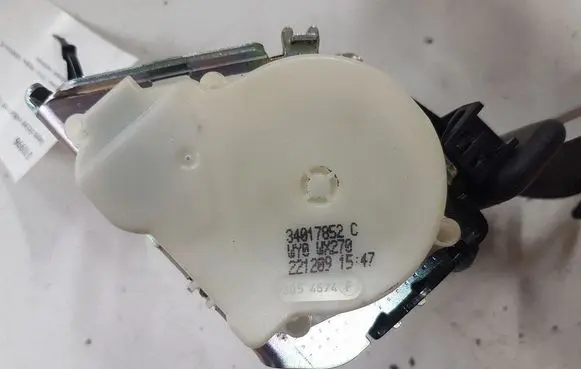 Jaguar XF X250 Middle seatbelt (rear) 34017852C 34086319