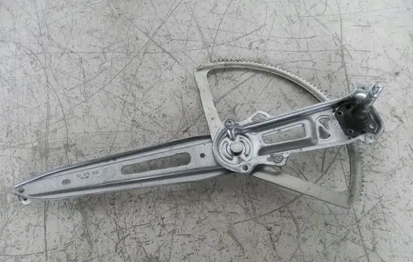 Opel Zafira A Rear door manual window regulator 90579503