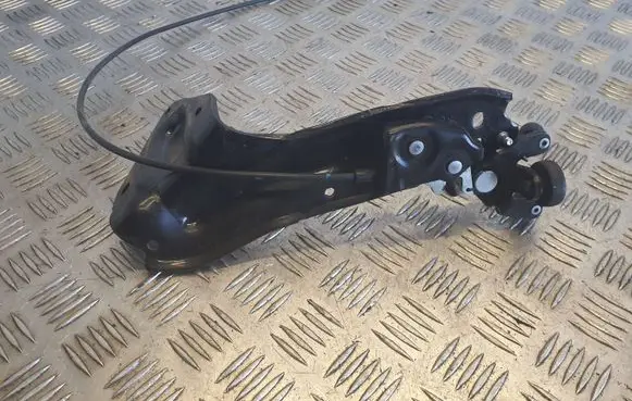 Chrysler Grand Voyager V Sliding door lower roller guide/hinge 