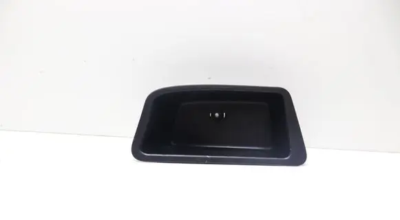 Glove box