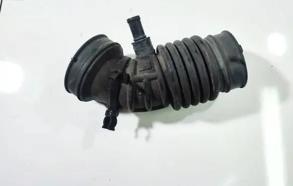 Nissan Primera Air intake hose/pipe 