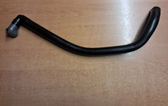 Mercedes-Benz W123 Breather hose/pipe 1101870226