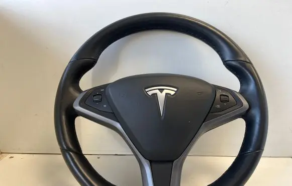 Tesla Model S Steering wheel 0589P1000552 145616831A A18LJ000380