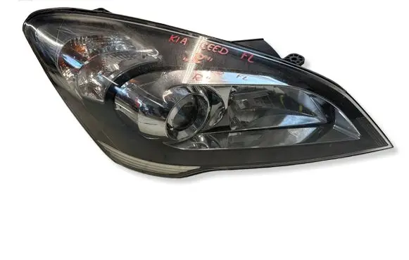 KIA Ceed Headlight/headlamp 2131