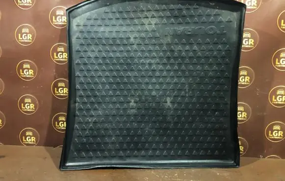 Volkswagen Touran I Rubber trunk/boot mat liner 