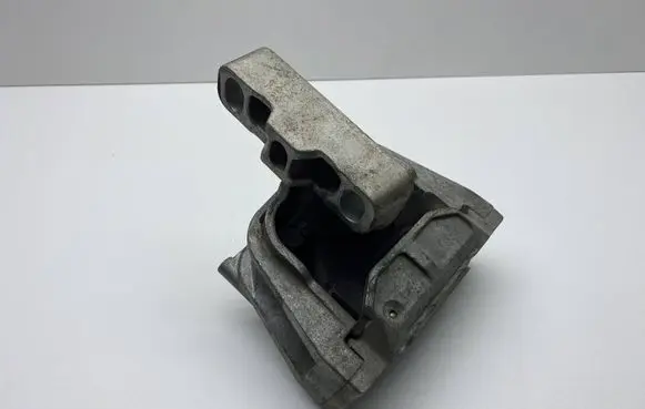 Audi A3 S3 A3 Sportback 8P Engine mount bracket 1K0199262CF