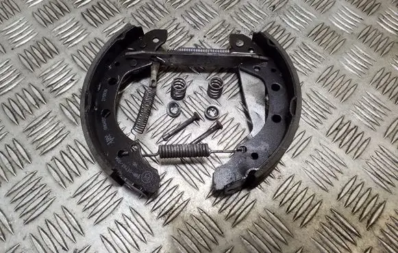 Volkswagen Polo V 6R Brake pads (rear) 
