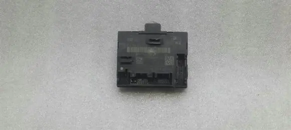 Audi A3 S3 8V Door control unit/module 5Q0959593D