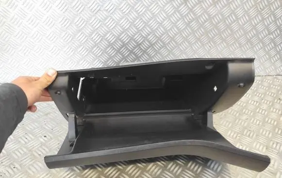 Peugeot 308 Glove box 9677995177