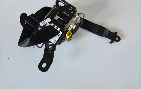 BMW X5 F15 Front seatbelt 628641500