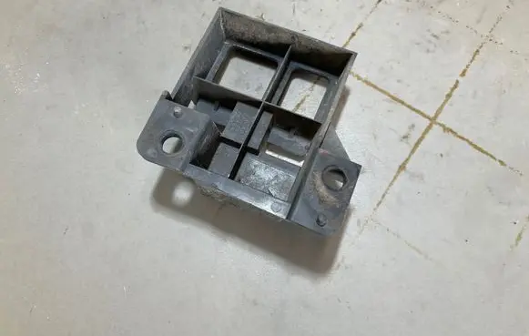 Mercedes-Benz Sprinter W906 Front bumper mounting bracket A9068850263