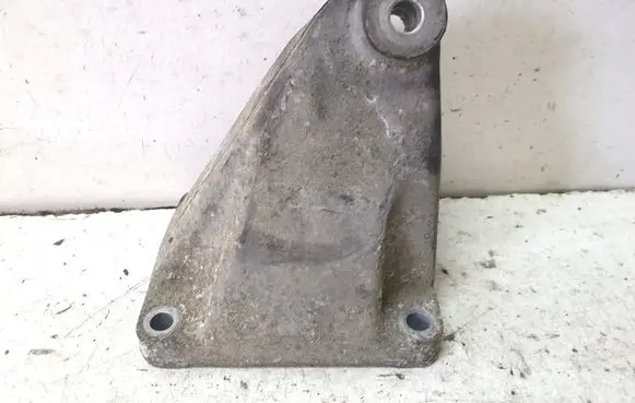 Mercedes-Benz E W210 Engine mounting bracket A6062230104