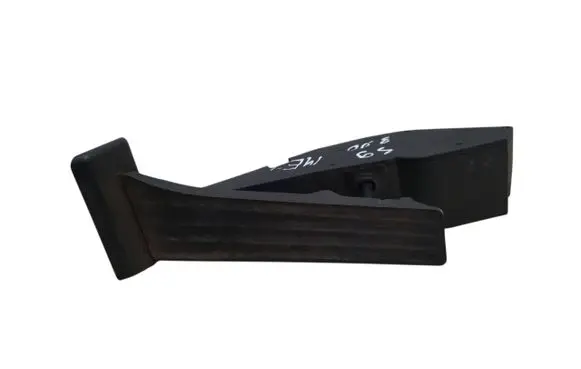 BMW 5 E39 Accelerator throttle pedal 6762481 241002 25916010