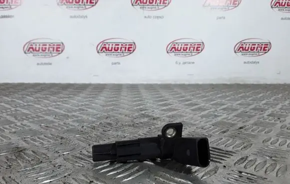 Volkswagen Polo IV 9N3 Crankshaft speed sensor 
