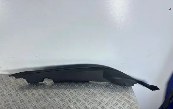 Lexus RC Fender end trim 5380824010 5382624010