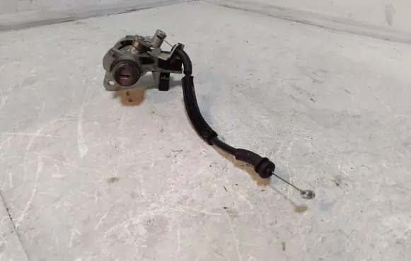 Audi A6 S6 C6 4F Tailgate exterior lock 8E0827573