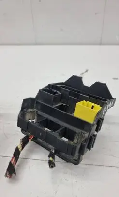 Audi A6 S6 C6 4F Fuse module 8D0937083
