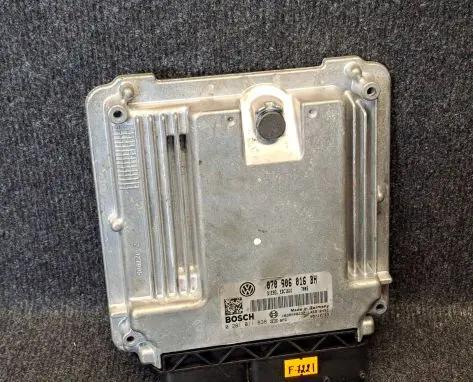 Volkswagen Transporter - Caravelle T5 Engine control unit/module 070906016BH 0281011838