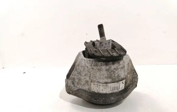 BMW 5 E60 E61 Engine mount bracket 676987402