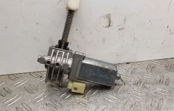 BMW 7 E65 E66 Seat adjustment motor 8316632 0390201993