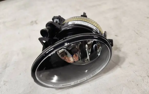 Volkswagen Amarok Front fog light 2H0941700C 1N02104 1N001125032