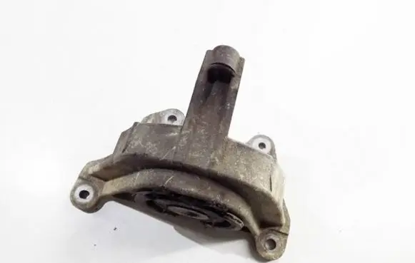 Fiat Doblo Engine mount bracket