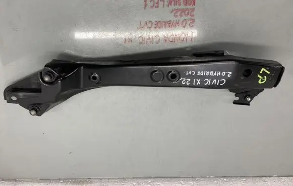 Honda Civic XI Fender mounting bracket