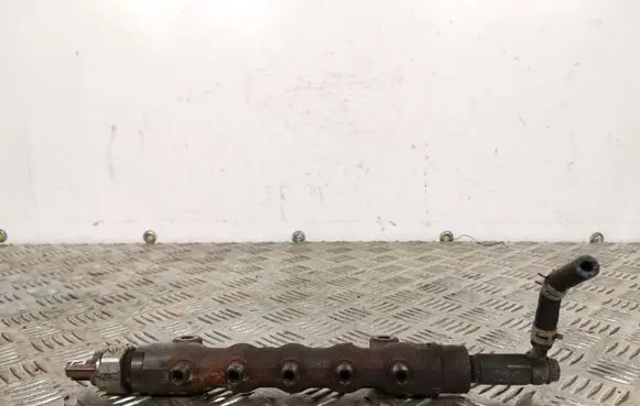 Subaru Forester SJ Fuel main line pipe
