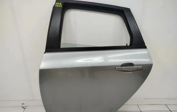 Opel Astra J Rear door