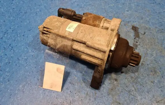Volkswagen Golf V Starter motor