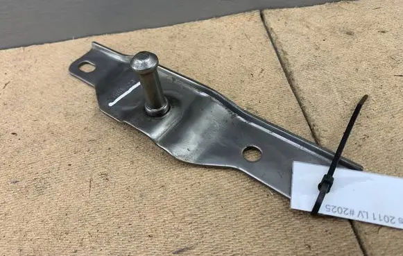 BMW X3 F25 Muffler mount bracket/holder 7606423 18307606423