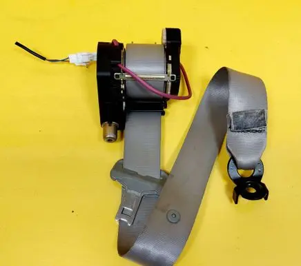 Renault Clio II Rear seatbelt 
