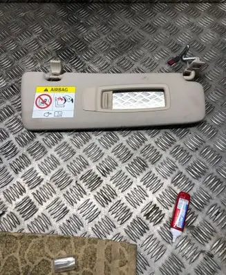 Sun visor
