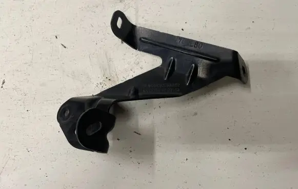 Peugeot 3008 I Other engine bay part 9802537680