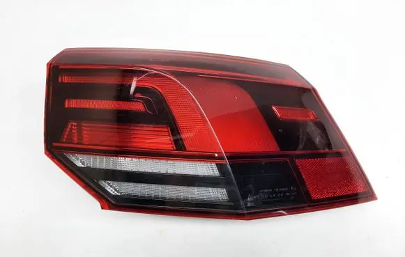 Volkswagen Golf VIII Rear/tail lights 5H0945096C